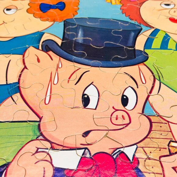Vintage 1979 Porky Pig Petunia MISS PRETTY PIG 125 pc Round Puzzle -Complete - Picture 10 of 12